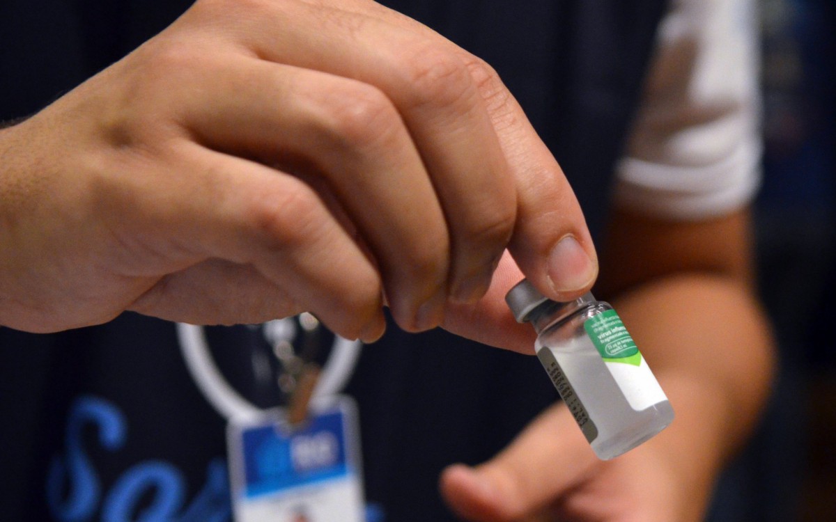 Abertura do Dia D, da vacina&ccedil;&atilde;o contra a Civid 19, na Cidade das Artes  - Sandro Vox / Ag&ecirc;ncia O Dia 