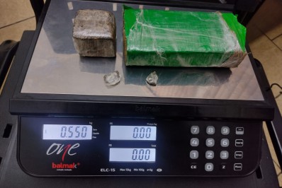 Policiais apreendem drogas em presídio feminino no Complexo de Gericinó