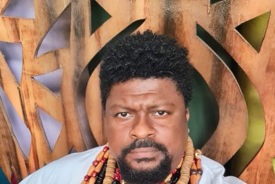 Cridemar Aquino celebra 25 anos de carreira e agora viverá o polêmico diretor da Beija-Flor de Nilópolis, Laíla