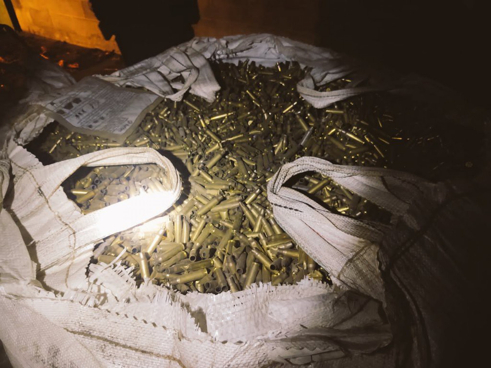 Militares apreenderam duas toneladas de estojos de munições de fuzil - Divulgação/Polícia Militar