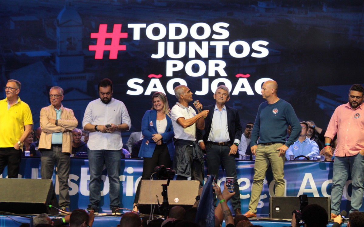 Lan&ccedil;amento das pr&eacute;-candidaturas do deputado estadual Valdecy da Sa&uacute;de &agrave; reelei&ccedil;&atilde;o e dos vereadores Bebeto, Jo&atilde;o da Padaria e Dra. Let&iacute;cia Costa para o Legislativo Federal