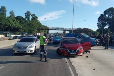 Quatro homens são presos após perseguição na Avenida Brasil