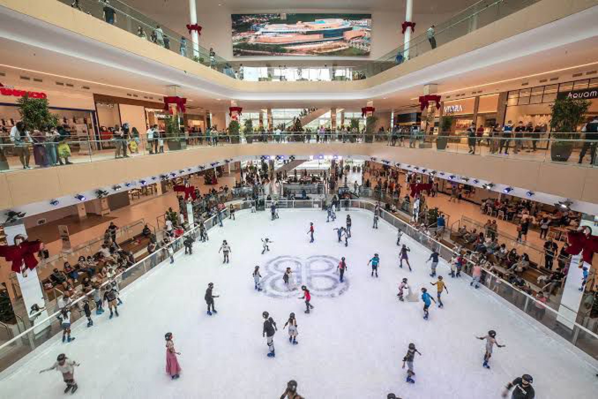 Casal Preso Por Furtar Em Loja No Interior Do Shopping Jacarepagu MH 