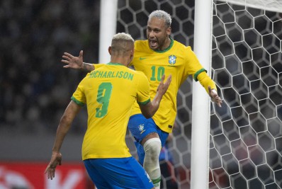 Neymar decide e Brasil vence Japão por placar magro em amistoso