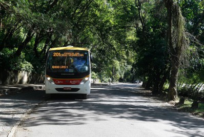 Passageiros relatam dificuldades no retorno de linhas de ônibus no Rio