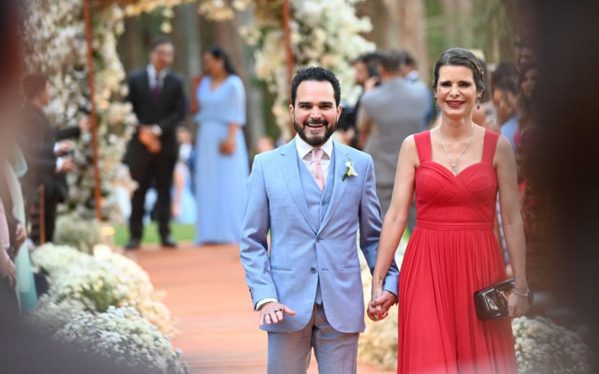 Luciano e a mulher, Fl&aacute;via Fonseca