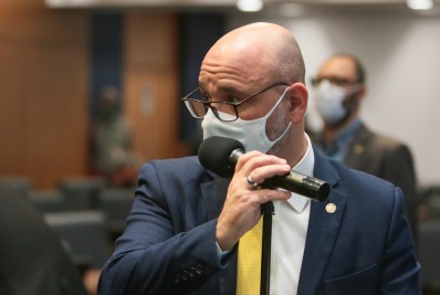 Retorno das atividades semipresenciais e uso de máscaras na Alerj