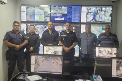 Comandante do 25º Batalhão de Polícia Militar de Cabo Frio visita Centro de Monitoramento de Búzios
