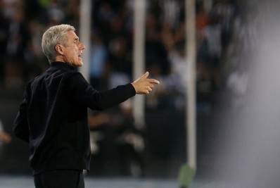 Atacante não é relacionado pelo Botafogo para jogo contra o Palmeiras