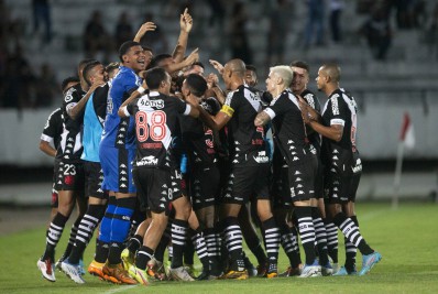 'Muito feliz de marcar o primeiro gol com essa camisa', diz Andrey Santos após vitória do Vasco