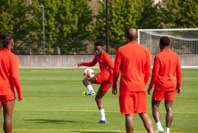 Jogadores do Canadá encerram greve após se recusarem a jogar amistoso