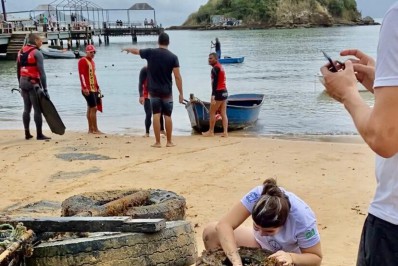 Mais de duas toneladas de lixo são recolhidas na Segunda Limpeza do Fundo do Mar em Búzios