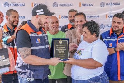 Marcelo Delaroli entrega quadra poliesportiva em Vila Brasil e anuncia investimentos para região