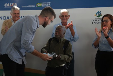 Moradores recebem chaves dos imóveis dos condomínios Campo Belo I e II