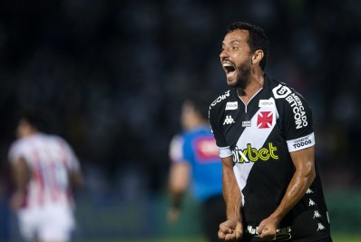 Nenê completa 100 participações diretas em gols pelo Vasco