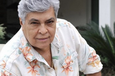 Após passar mal em show, Sidney Magal é transferido para hospital de São Paulo