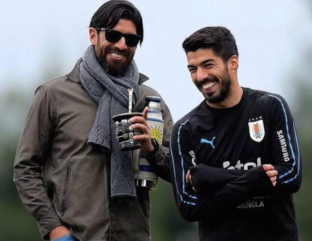 Ídolo do Botafogo dá dica para Suarez sobre futuro de sua carreira