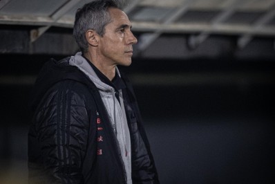 Após derrota para o Bragantino, diretoria do Flamengo avalia demissão de Paulo Sousa