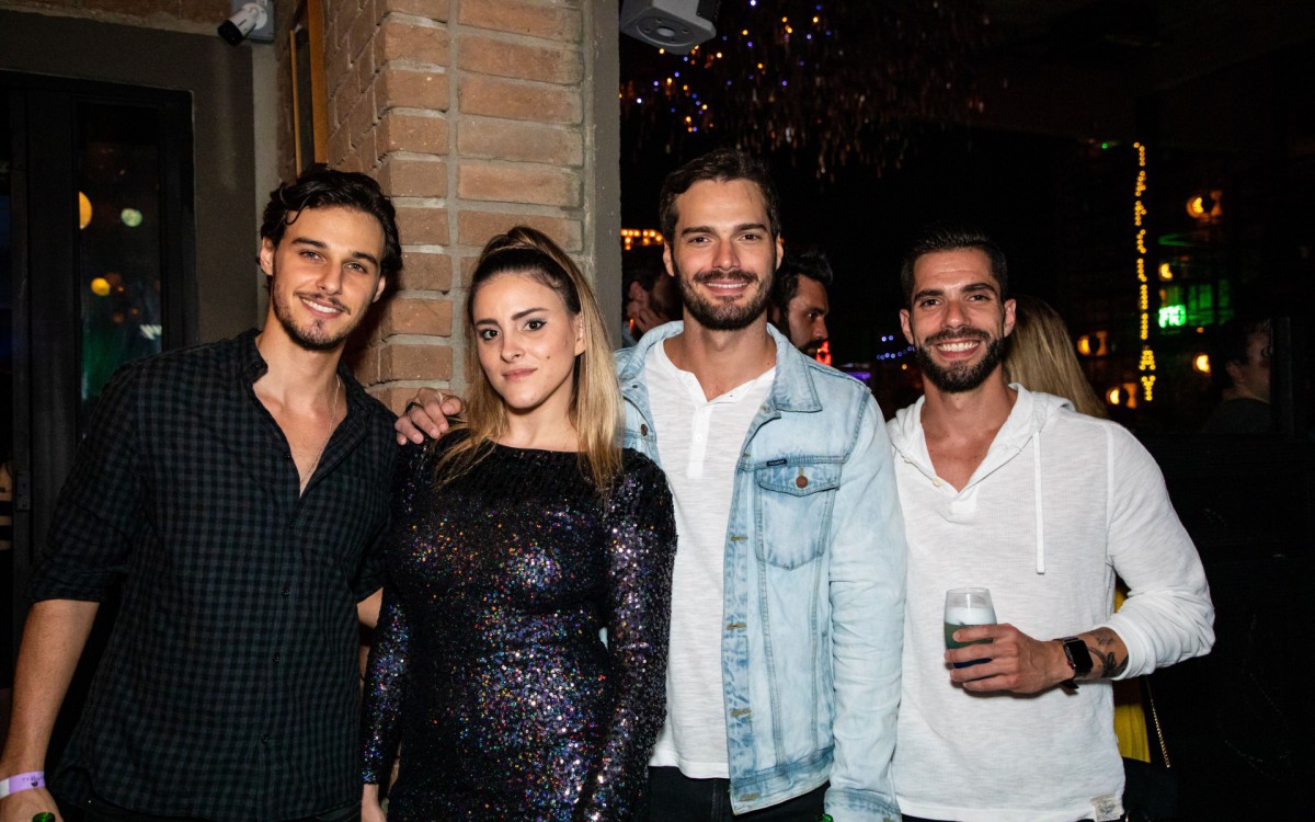 Quem n&atilde;o ama drinques feitos na hora, DJs que animam a pista e uma atmosfera de paquera? O Inner Circle prepara todo o campo para voc&ecirc; marcar o gol