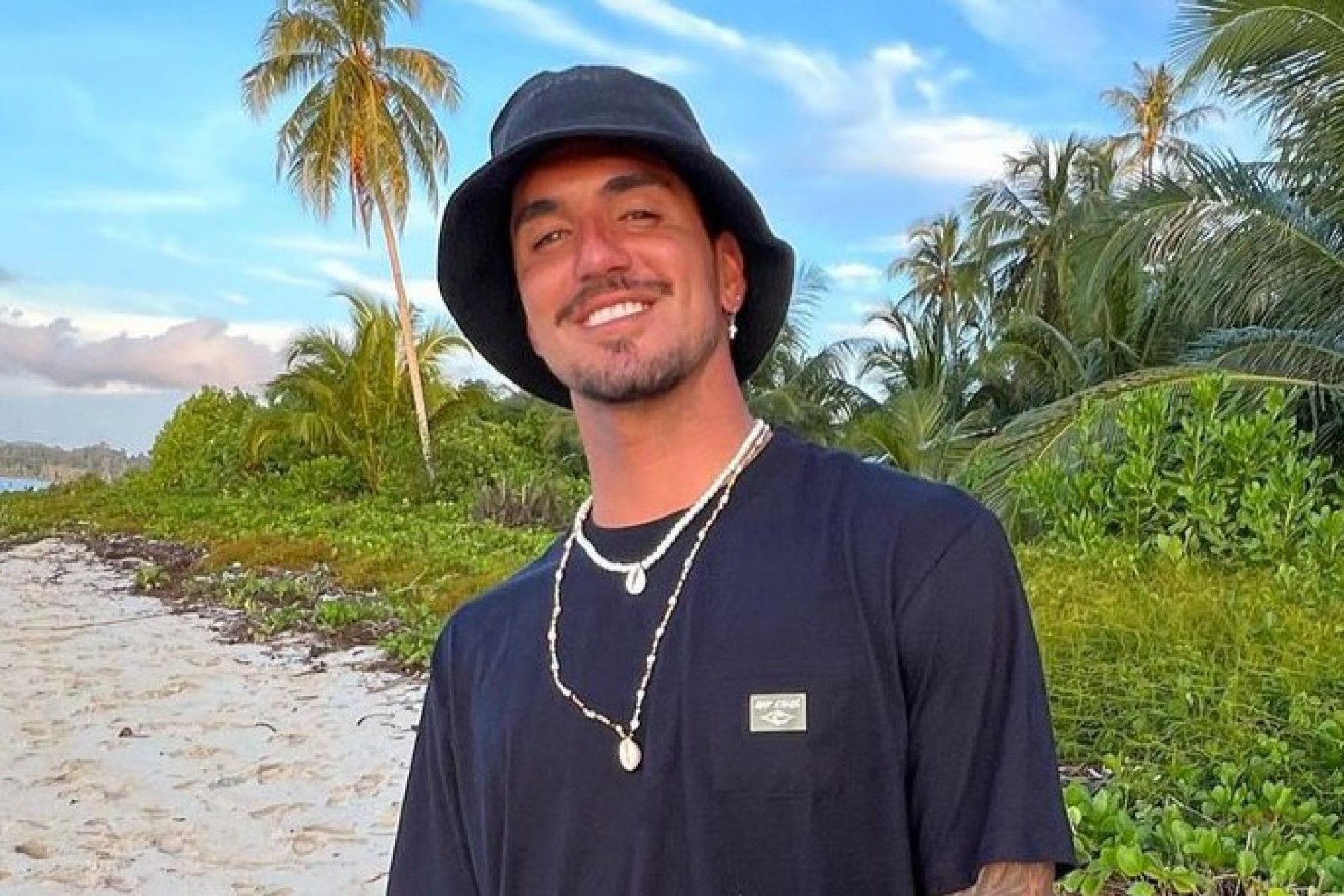 Gabriel Medina cita pol&ecirc;mica de Caio Castro ao brincar sobre vida amorosa - Reprodu&ccedil;&atilde;o/Instagram