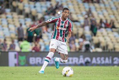 Caio Paulista celebra boa fase e marca de 100 jogos pelo Fluminense: 'Muito gratificante'