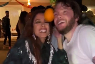 Internautas suspeitam de romance entre Anitta e produtor canadense