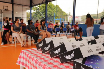 Alunos da rede municipal de Maricá começam a receber tablets