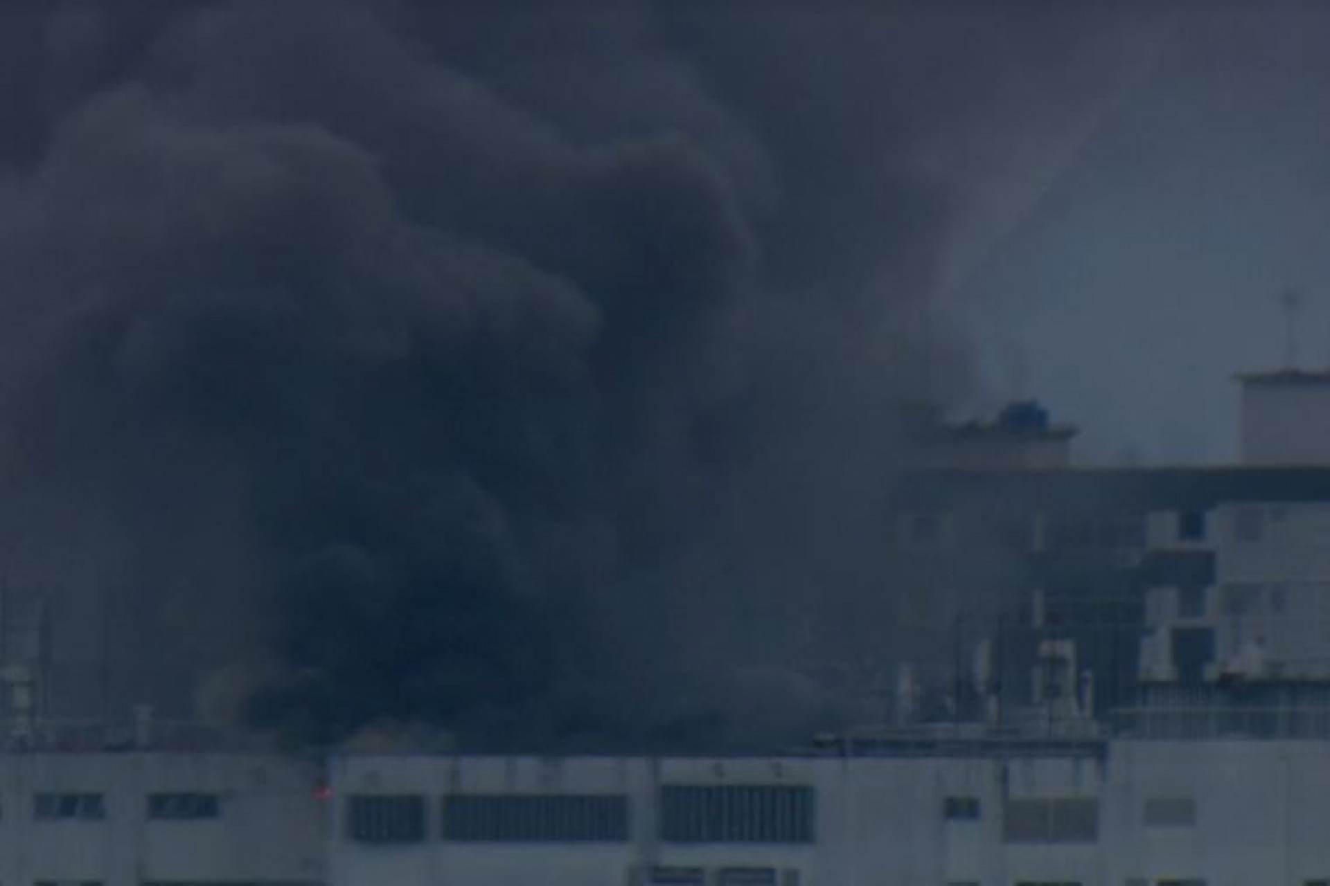 Incêndio atingiu o shopping da Gávea, na Zona Sul do Rio - Reprodução TV Globo