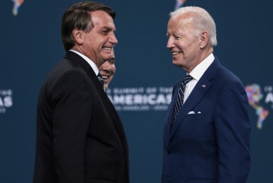 Gleisi Hoffman diz que pedido de Bolsonaro a Biden é passível de impeachment