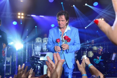 Roberto Carlos comenta sobre ter mandado fã calar a boca: 'Saiu sem querer'