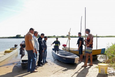 Governo municipal e Marinha articulam legalização de barcos, para garantir segurança de pescadores