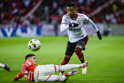 Comentarista do Grupo Globo detona time do Flamengo: ‘Parece um gato gordo andando pela casa’