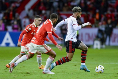 Na estreia de Dorival, Flamengo perde para o Inter