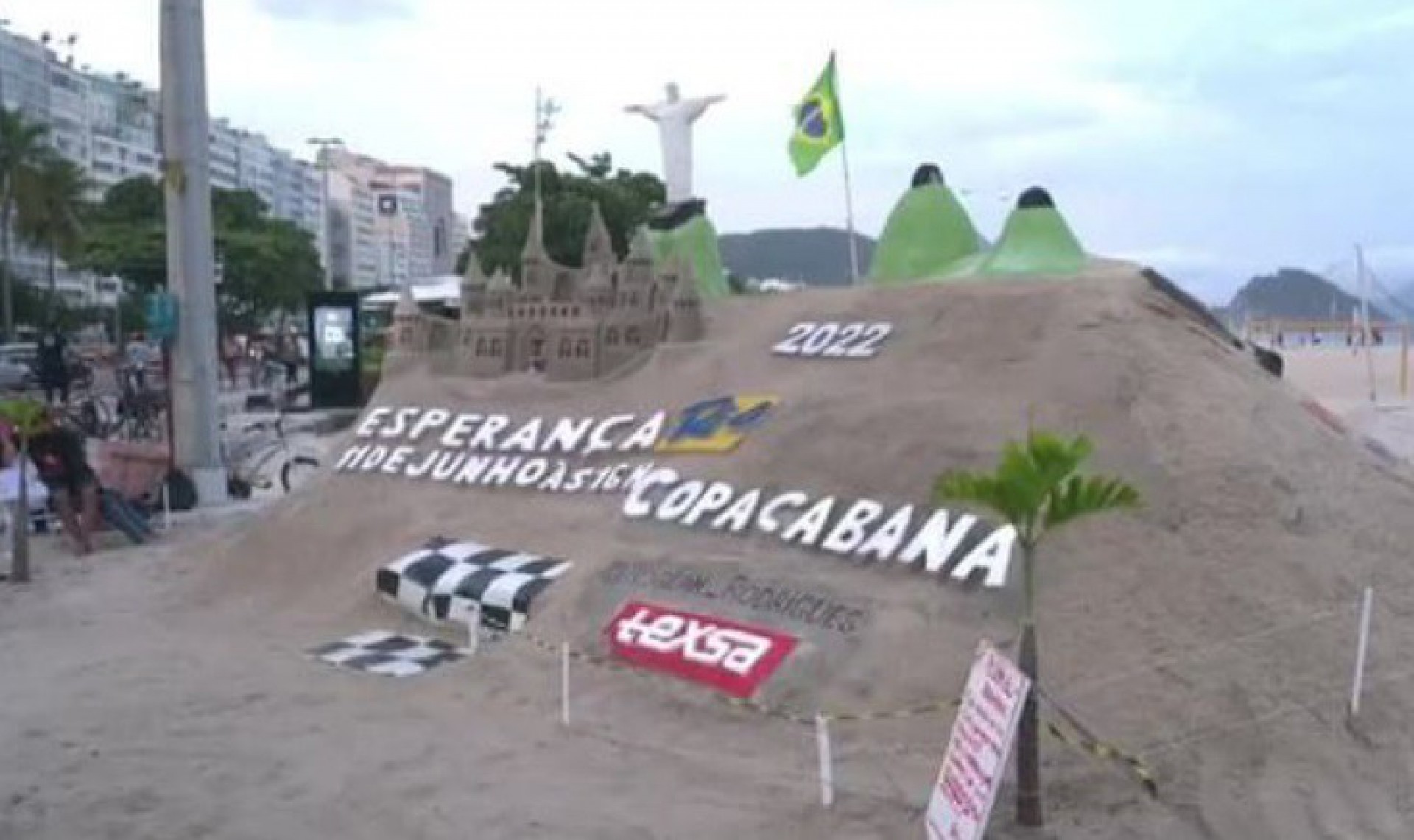 Evento evang&eacute;lico aconteceu na Praia de Copcabana, Rio de Janeiro, durante este s&aacute;bado - Reprodu&ccedil;&atilde;o / Instagram