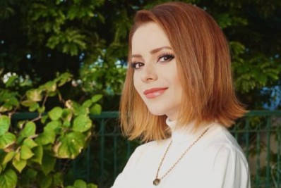 Sandy renova o visual e surge ruiva nas redes: 'Do nada'