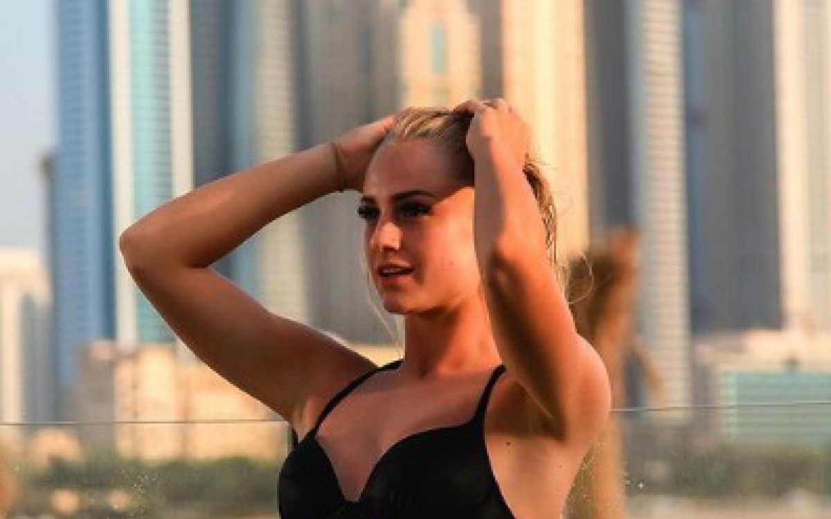 Alisha Lehmann &eacute; namorada de Douglas Luiz