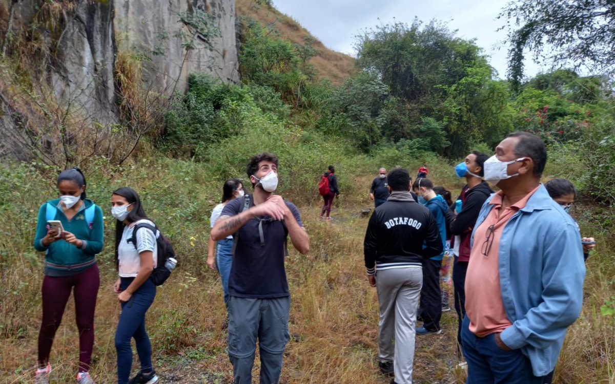 Equipe ambiental do Mep-VR realiza 3ª trilha orientada na Pedreira da Voldac - Divulgação/ MEP-VR