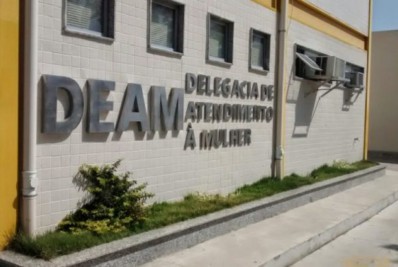 GM acusado de agredir a esposa em Cabo Frio tem 12 anotações criminais; ele continua foragido