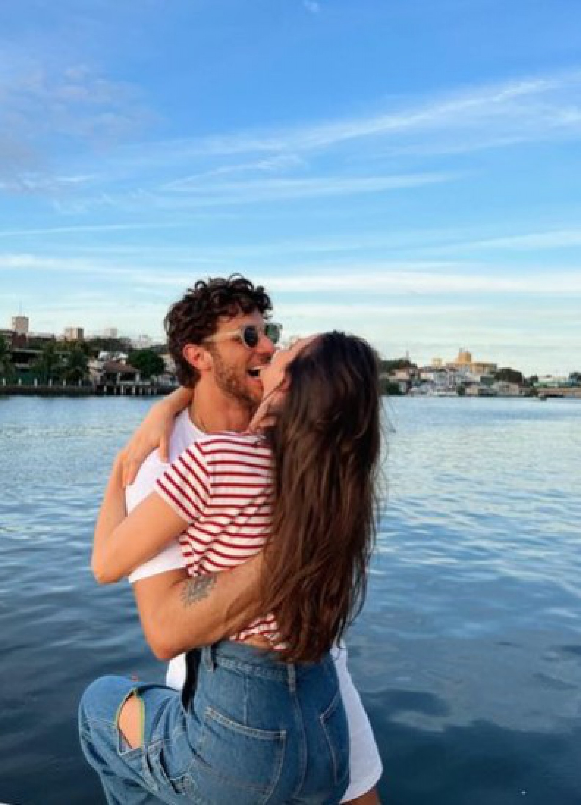 Laura Neiva e Chay Suede - Reprodução/Instagram