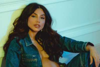 Ex-BBB Paula Amorim faz ensaio sexy na reta final da gravidez: 'Sem culpa'