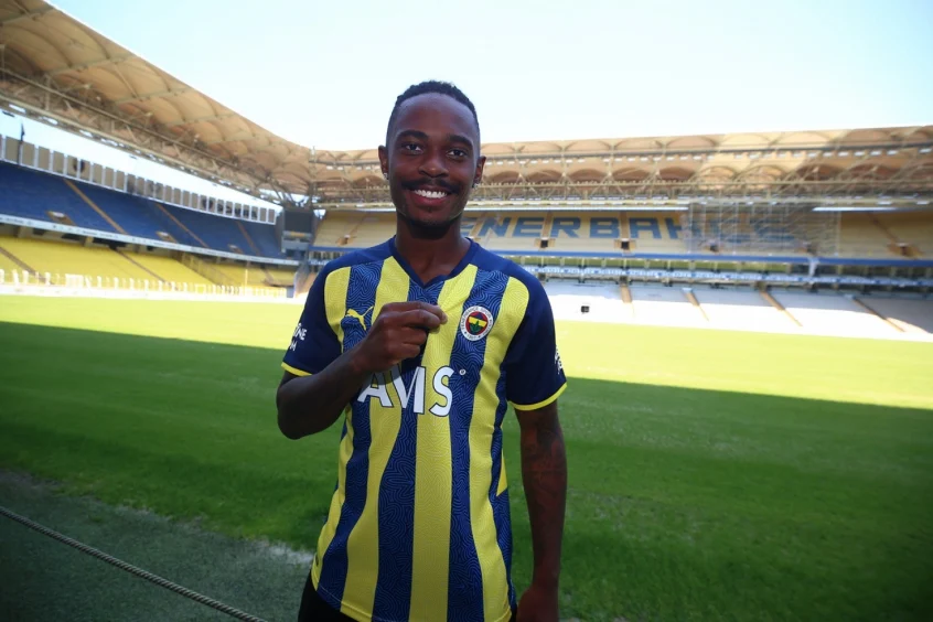 Licoln, novo reforço do Fenerbahçe - Reprodução/Twitter