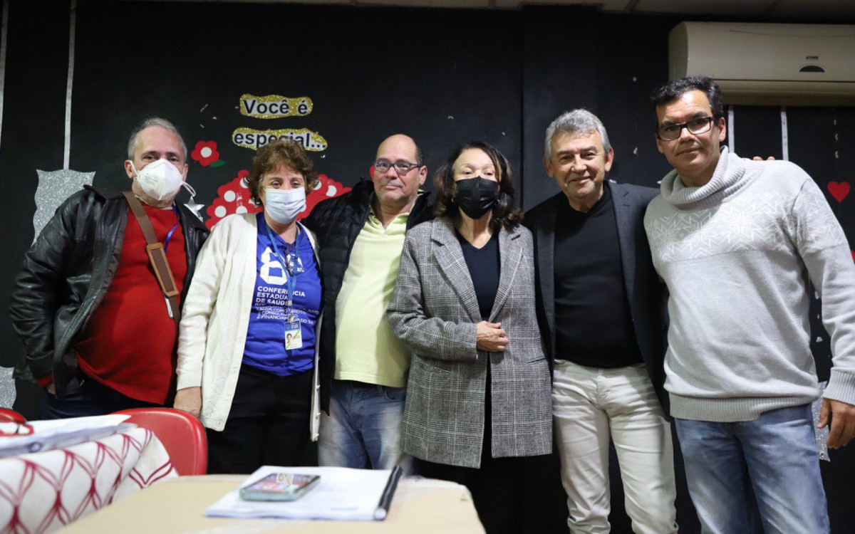 Esteve presente no encontro, o presidente do Conselho Municipal, Alfredo Maragoni, o prefeito, Dr. Jo&atilde;o, a subsecret&aacute;ria Dra. Malu e representantes dos servi&ccedil;os e da popula&ccedil;&atilde;o, al&eacute;m de colaboradores da pasta