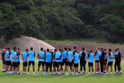 Atletas do Botafogo se assustaram com invasão do CT Lonier