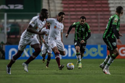 Com um homem a mais, Fluminense esbarra em retranca do América-MG e fica no zero