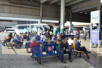 Viagens da Rodoviária do Rio sentido SP, MG, Nordeste e Sul continuam suspensas devido a protestos
