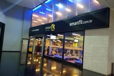 Casal é ameaçado com facão em academia na Barra da Tijuca