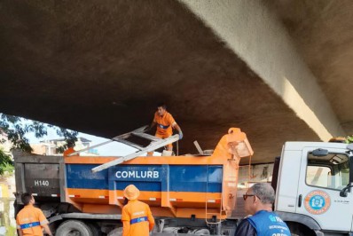 Seop realiza demolição de construções irregulares em Del Castilho