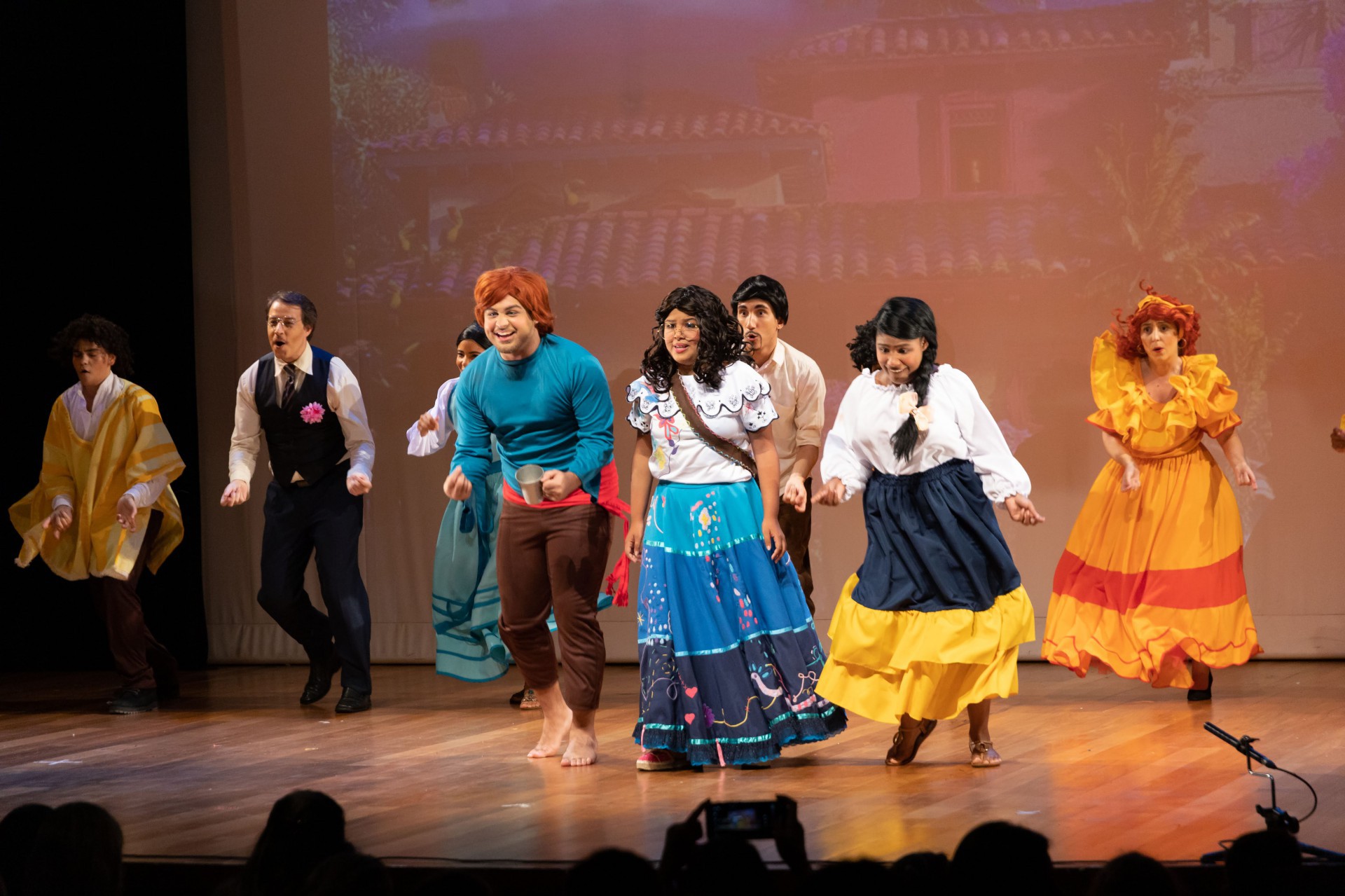 Espetáculo 'Família Encanto' acontece no Teatro Clara Nunes  - divulgação