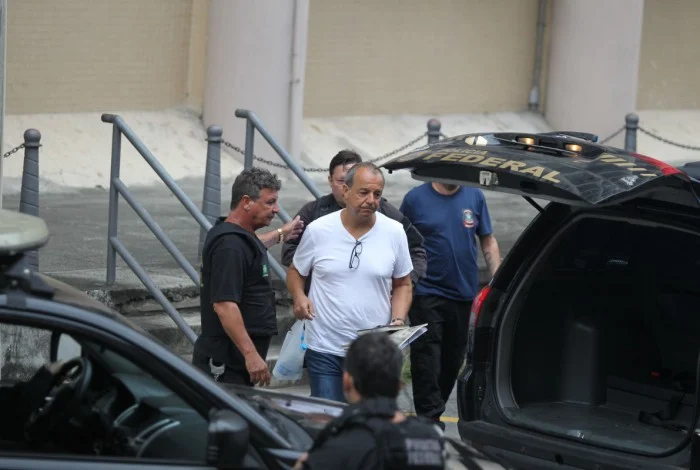 Ministro André Mendonça vota a favor da suspensão da prisão de Sérgio Cabral