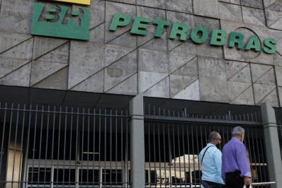 Conselheira da Petrobras diz que Bolsonaro trata estatal como 'time de futebol de bairro'